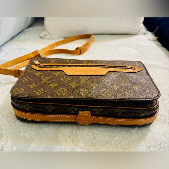 Louis Vuitton St. Germaine Monogram Crossbody Bag - Picture 11 of 12